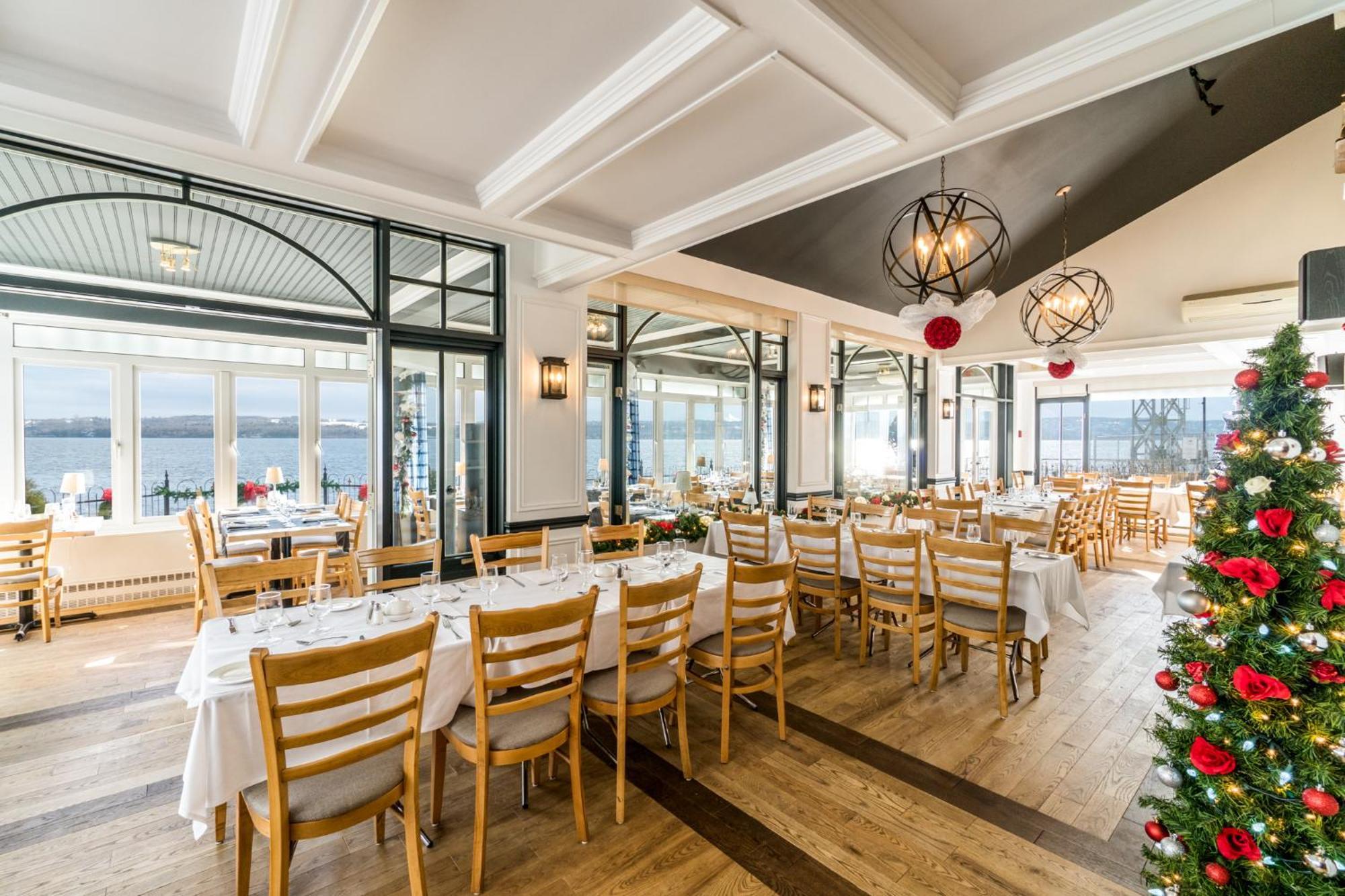 Goeliche Hotel Et Appartement Saint-Laurent-de-l'ile d'Orleans 外观 照片