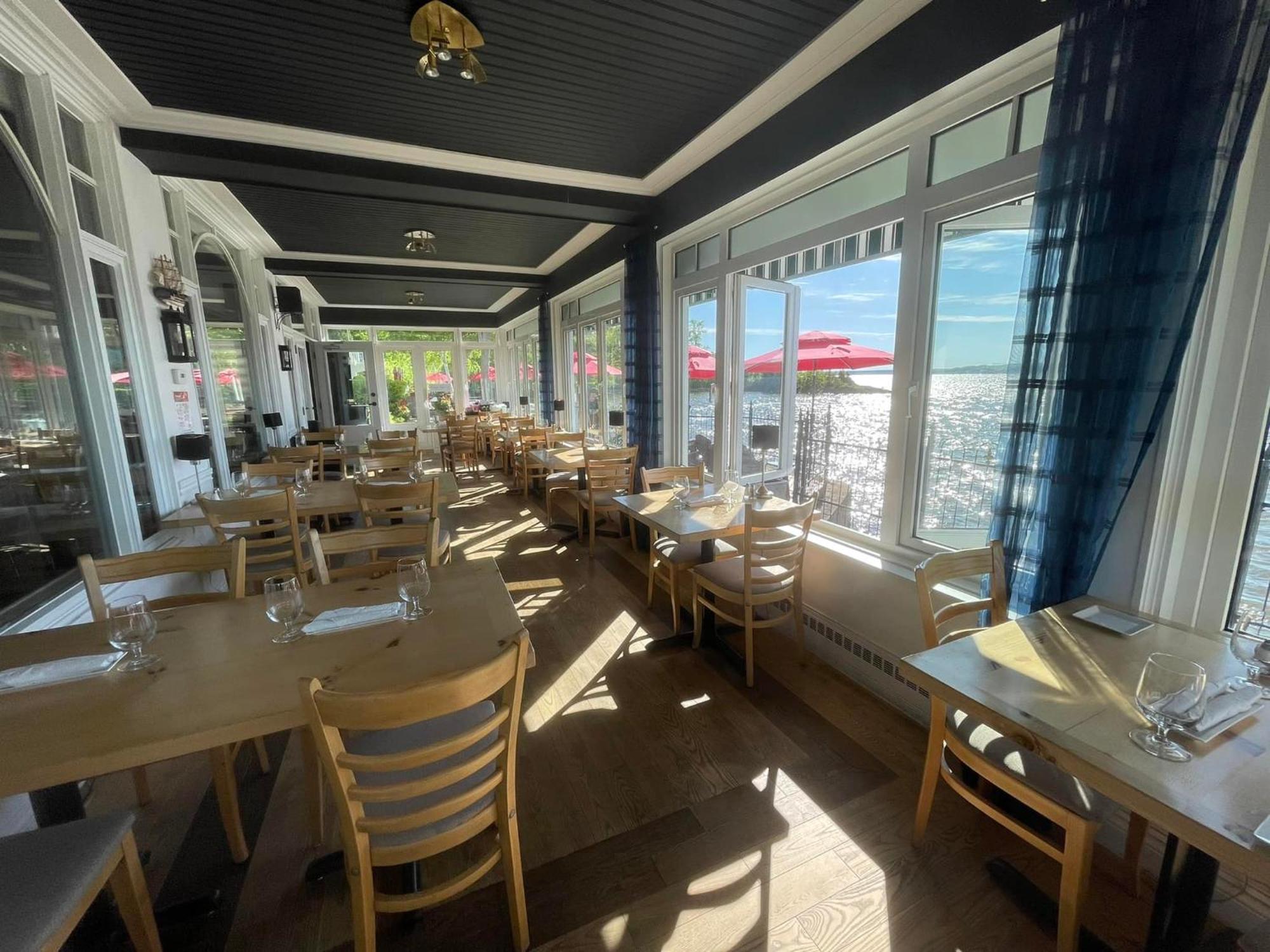 Goeliche Hotel Et Appartement Saint-Laurent-de-l'ile d'Orleans 外观 照片