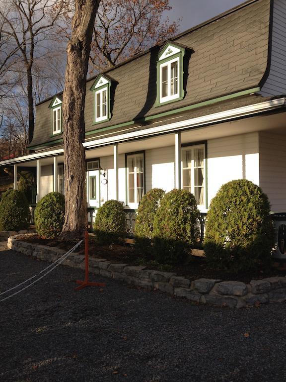 Goeliche Hotel Et Appartement Saint-Laurent-de-l'ile d'Orleans 客房 照片
