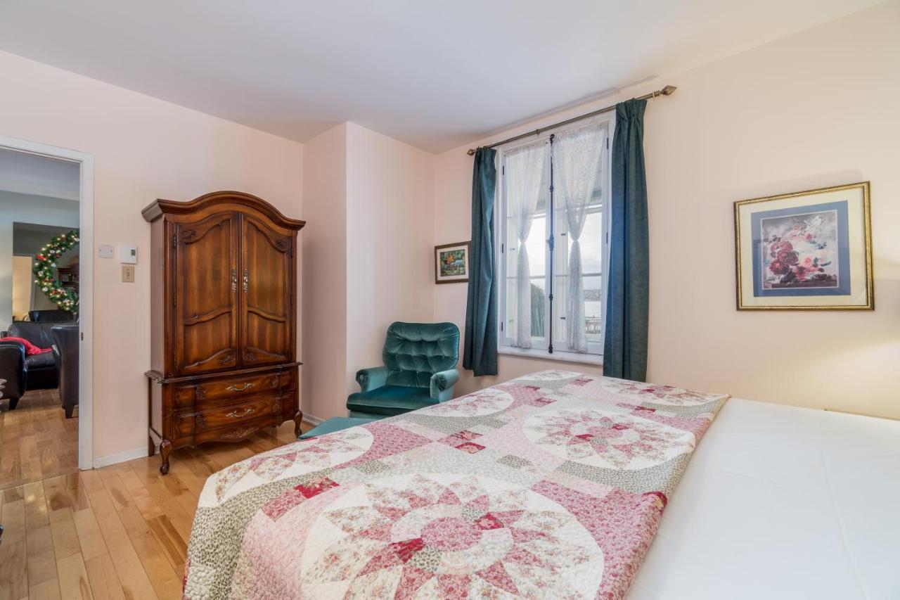Goeliche Hotel Et Appartement Saint-Laurent-de-l'ile d'Orleans 外观 照片