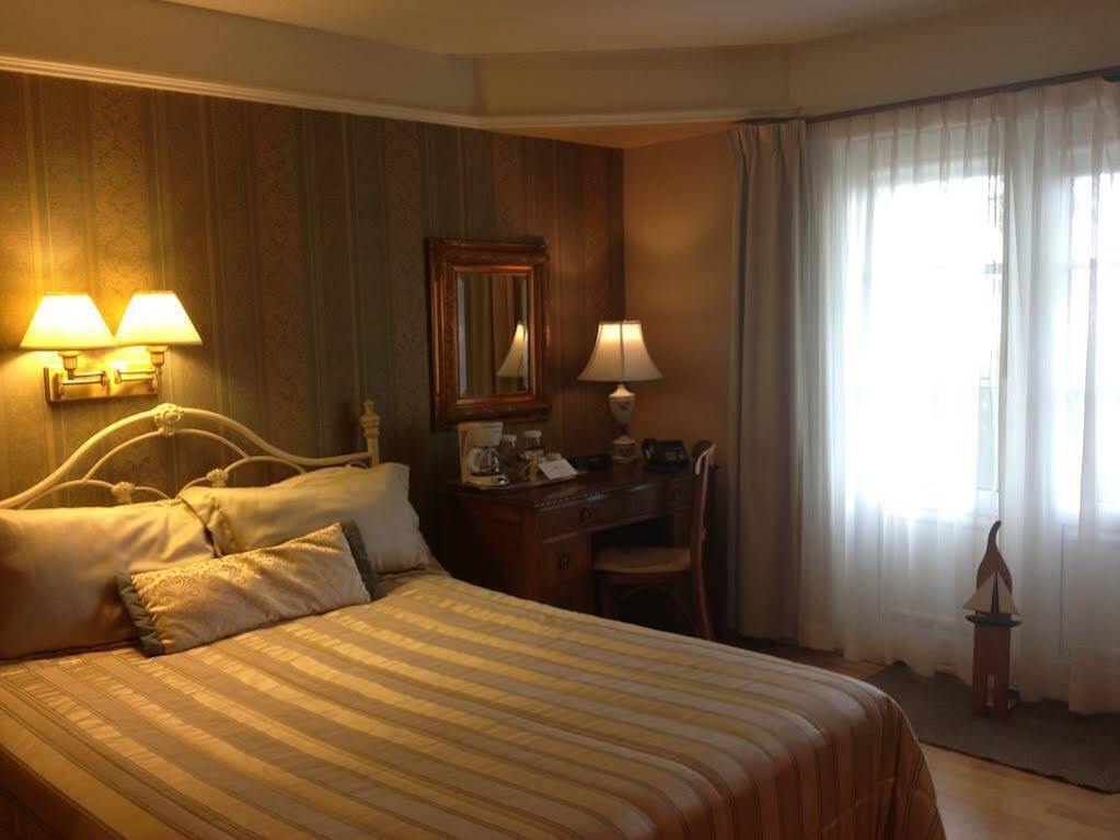 Goeliche Hotel Et Appartement Saint-Laurent-de-l'ile d'Orleans 外观 照片