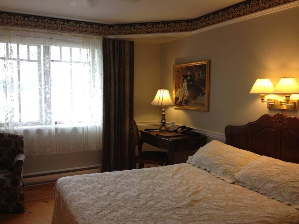 Goeliche Hotel Et Appartement Saint-Laurent-de-l'ile d'Orleans 外观 照片